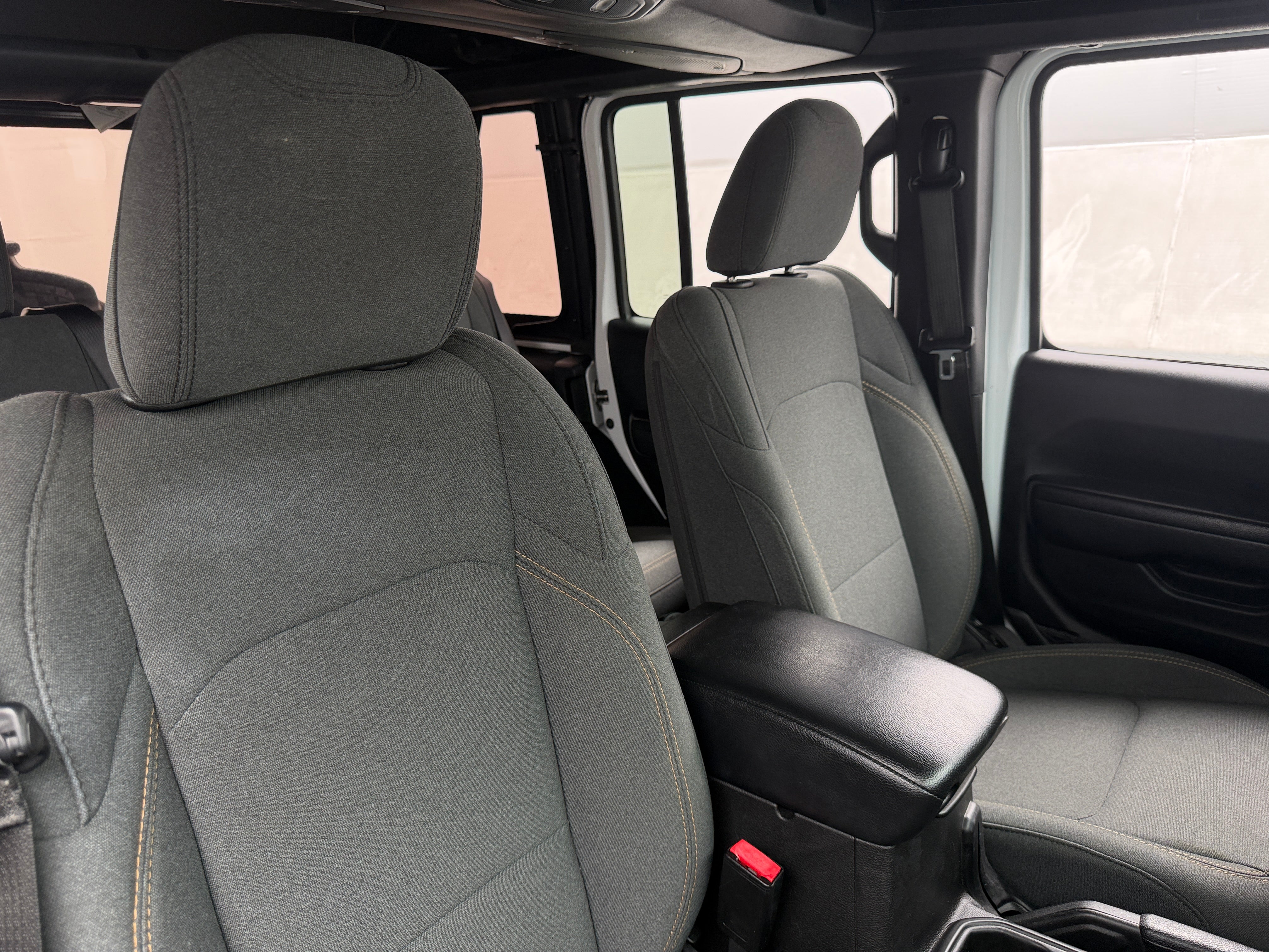 jeep wrangler 4-door 2024 1C4PJXDG7RW269120 image jeep wrangler 4-door 2024 1C4PJXDG7RW269120 image